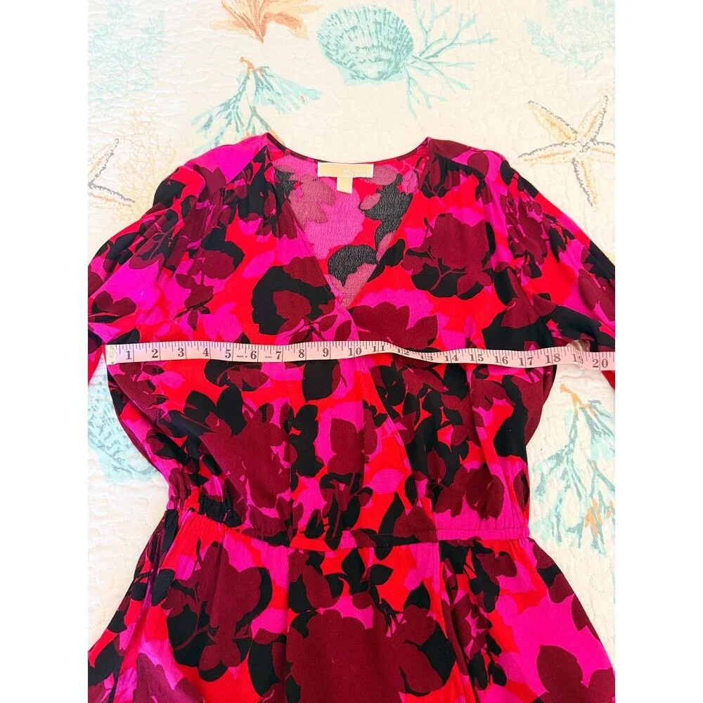 Michael Kors Women's Floral Print Blouse Size Small 100% Viscose Top Elegant